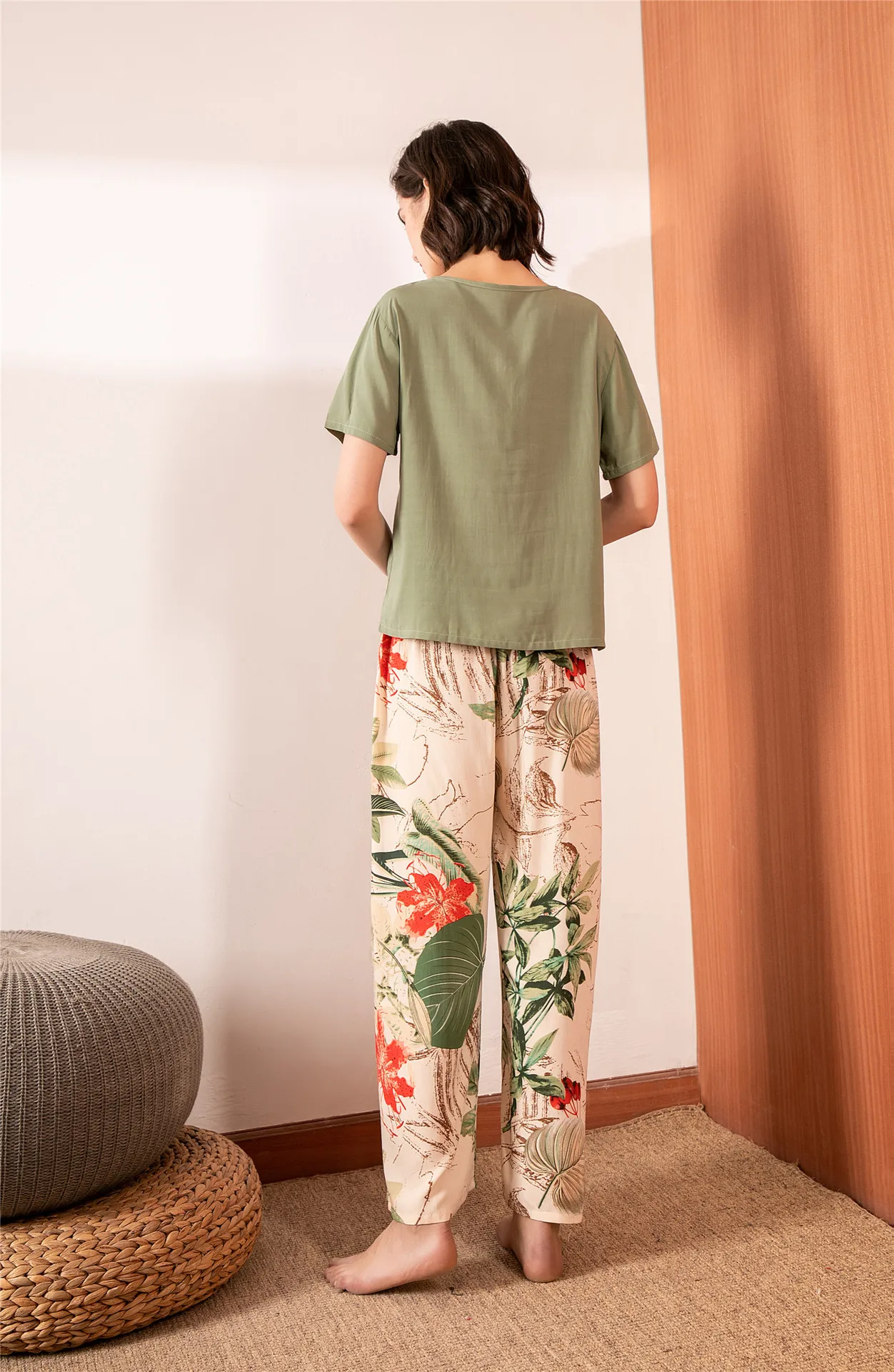 Vasaros 2020 naujas moterų V-kaklo lapų spausdinimo pižama kostiumas ponios medvilnės, šilko paprasta stiliaus pižama laisvas minkštų homewear