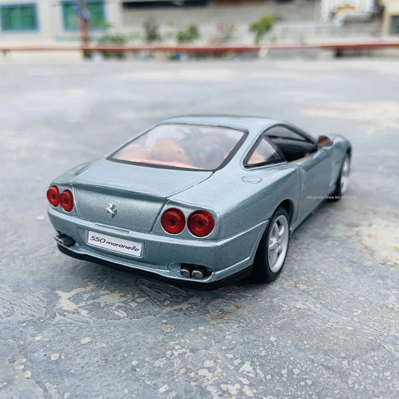 Bburago 1:24 Ferrari 550 MARANELLO gamintojo įgaliotas modeliavimas lydinio automobilio modelį amatų, apdailos rinkimo priemones