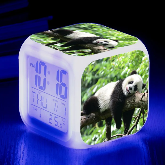 Naujas Led Laikrodis-Žadintuvas Lempa 7 Spalvotas LCD Žiūrėti 3D Panda Gyvūnų Spausdinimo Skaitmeninis Termometras Vaikams Įdomus Žadintuvas