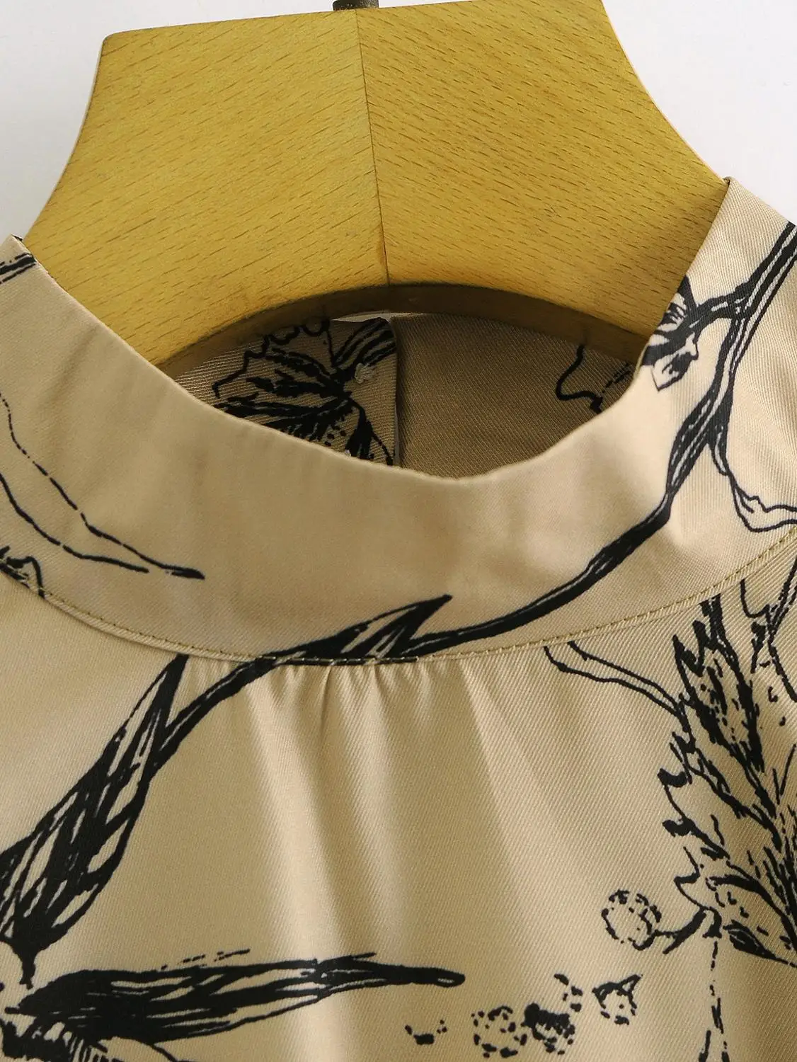 Rudenį 2021 nauji moteriški marškinėliai apvalios kaklo atgal mygtuką spausdinti medvilnės ilgomis rankovėmis atsitiktinis mados elegantiškas verslo visas rungtynes palaidinė