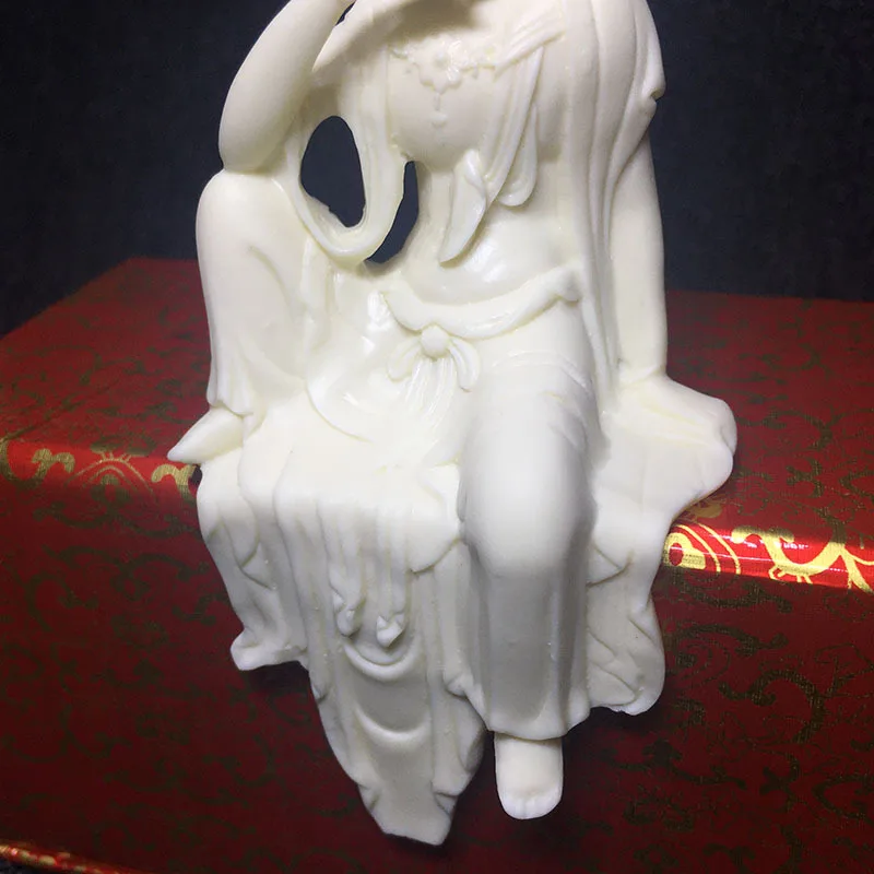 Balta suspensija Sėdint Guanyin statula，Šiuolaikinio meno skulptūrų，Upscale Namuose Feng Shui Budizmas Papuošalai，Dovana suvenyras