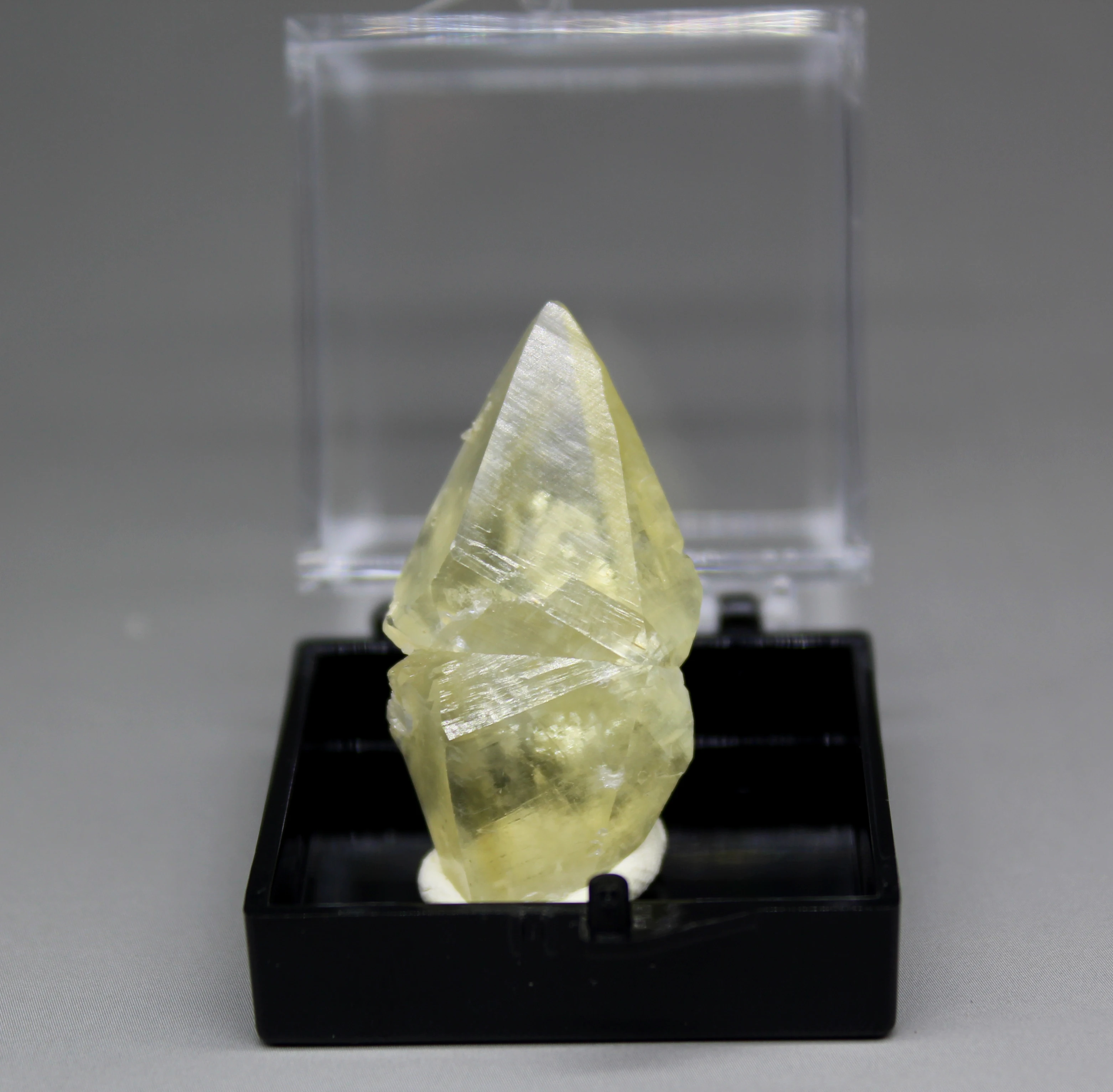 Natūralus Kalcitas mineralinių pavyzdys akmenys ir kristalai gydymo kvarco kristalai, brangakmeniai dėžutės dydis 3.4 cm