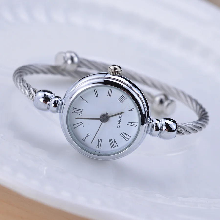 Paprastas sidabro moterų laikrodžiai dovanos elegantiškas mažas moteriška apyrankė laikrodis 2019 mados prekės ženklo romos dial šviesą ponios laikrodžiai