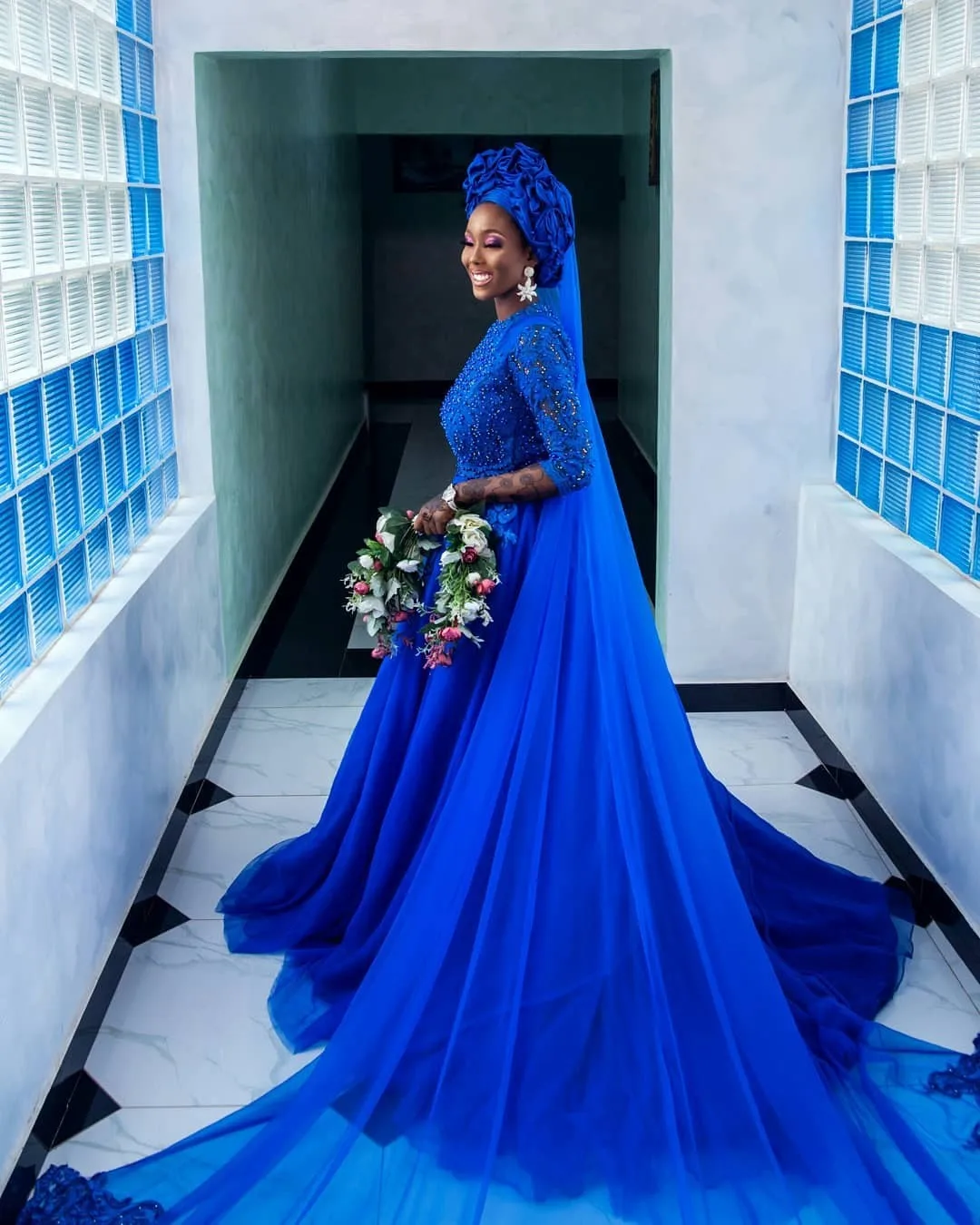 Afrikos Royal Blue Vestuvių Suknelės 2021Aso Ebi Nėrinių Zawalcowany-line Tiulio Vestuvinės Suknelės Su Nėriniais Šydas Kukli Vestuvinė Suknelė
