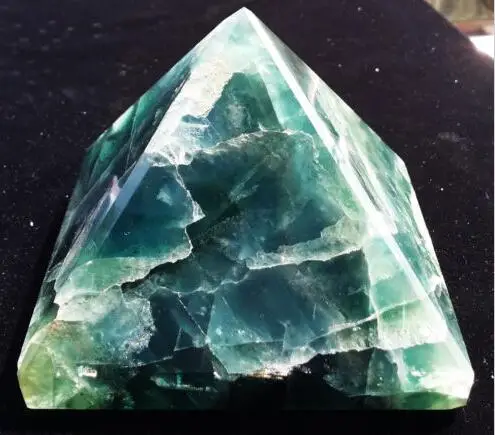Nauja siunta natūralus, ekologiškas fluorito kvarco kristalo piramidės taško gydymo kaip dovaną
