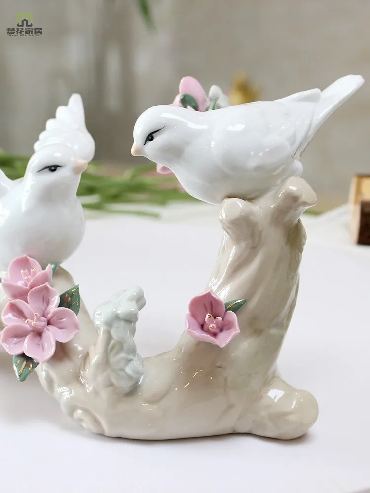 Namų Dekoravimas Ornamentais Pora Mažų Paukščiai Balti Balandžiai Filialai Aukštos Temperatūros Keramikos Kūrybinis Apdaila