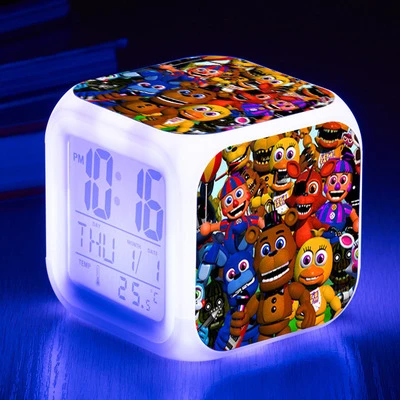 Penkios Naktys Fredis LED Laikrodis-Žadintuvas Spalvinga Flash Šviesos Laikrodis FNAF Fredis Pvc Lėlės Modelio Juokingi Žaislai Vaikas Berniukas Gimtadienio Dovana