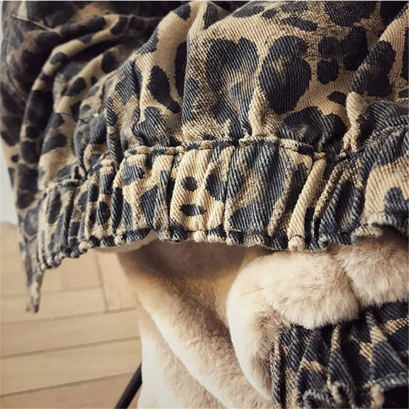 Leopard Šiltu Vilnos Džinsai Striukė Moterims 2019 Žiemos Mados Trumpas, Storas, Didelis Kailiniai Su Gobtuvu Parko Ėriukų Vilna Džinsinio Striukė Streetwear