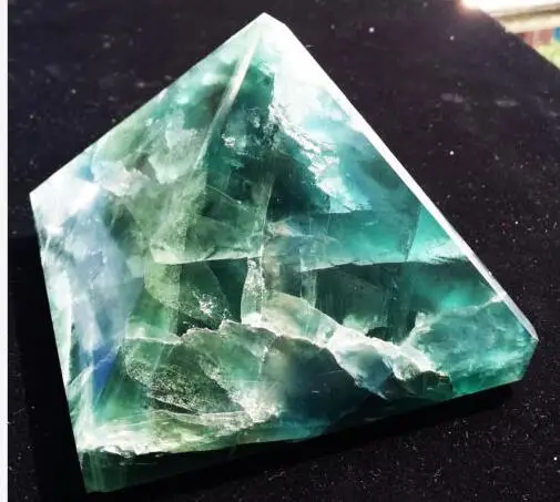 Nauja siunta natūralus, ekologiškas fluorito kvarco kristalo piramidės taško gydymo kaip dovaną