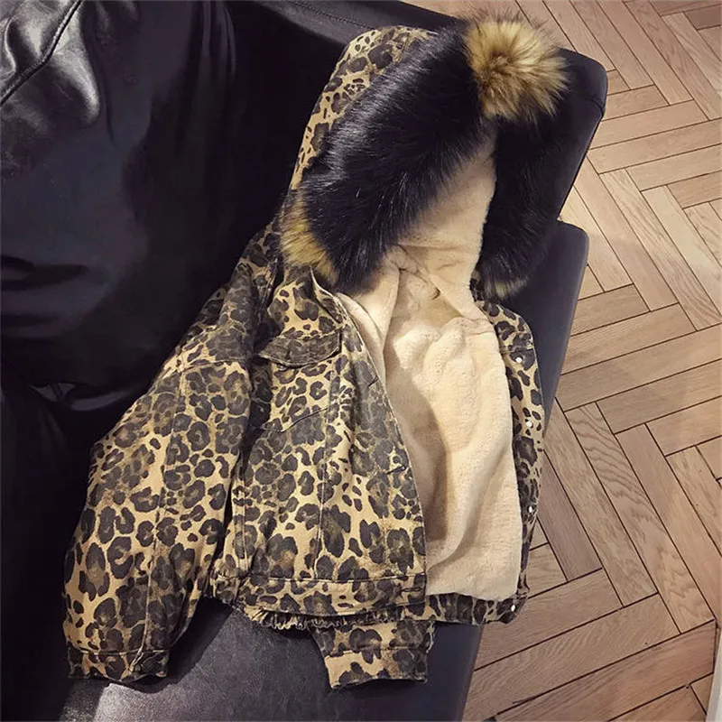 Leopard Šiltu Vilnos Džinsai Striukė Moterims 2019 Žiemos Mados Trumpas, Storas, Didelis Kailiniai Su Gobtuvu Parko Ėriukų Vilna Džinsinio Striukė Streetwear