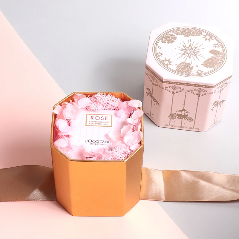 Rožinė karuselė saldainių dėžutė gimtadienio подарочная коробка vestuvių gėlių, dovanų pakavimo dėžutės bridesmaid, Kūdikių dušas, Popieriaus dovanų dėžutėje