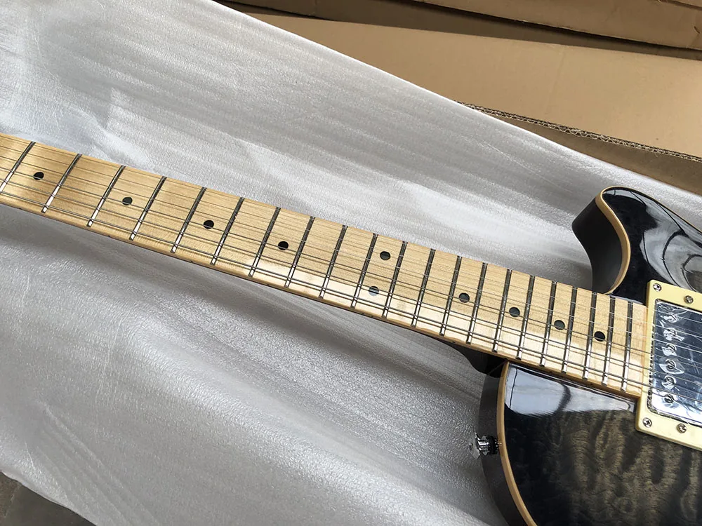 2019 Aukštos kokybės Kinijos elektrinė gitara, Raudonmedžio kūną Su quilted maple Top Elektrinė gitara, nemokamas pristatymas