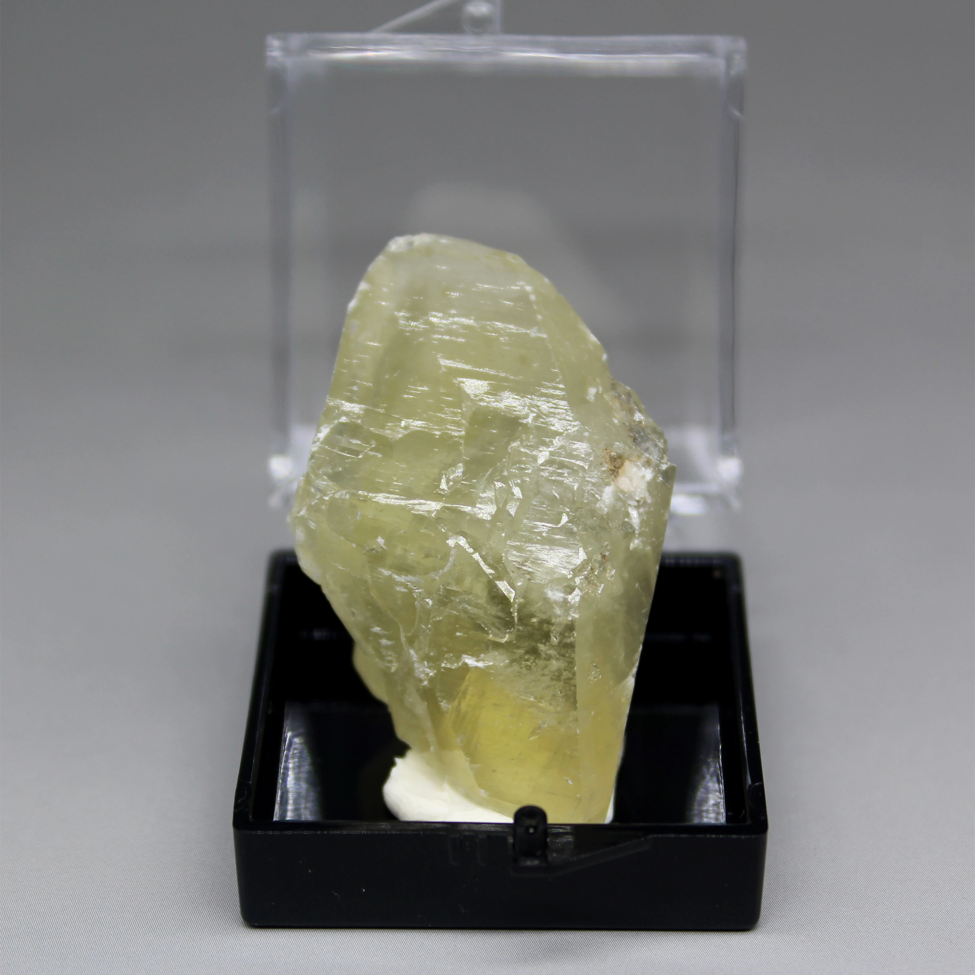 Natūralus Kalcitas mineralinių pavyzdys akmenys ir kristalai gydymo kvarco kristalai, brangakmeniai dėžutės dydis 3.4 cm