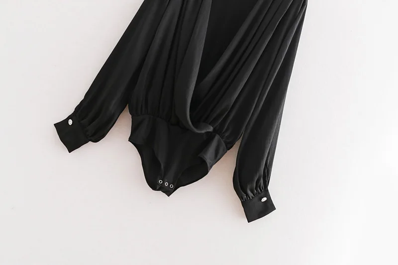 Bella Filosofija 2018 Retro seksualus kryžiaus v-kaklo, ilgomis rankovėmis juoda bodysuit marškinėliai atsitiktinis plisuotos siamo palaidinė playsuits moterims