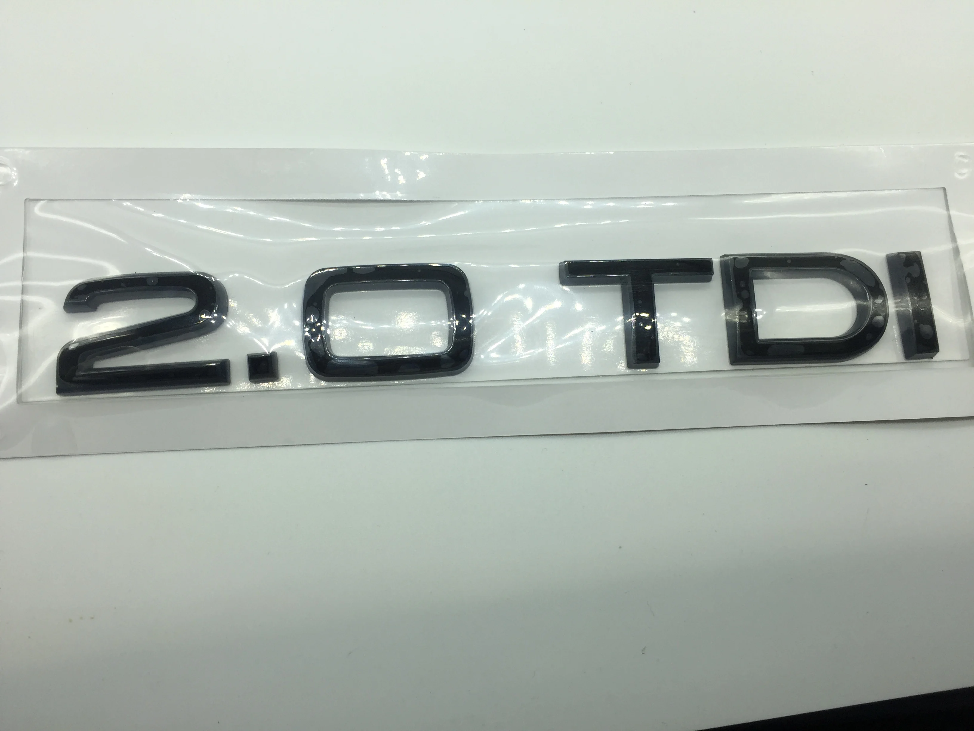 Juoda Emblemos Audi 2.0 TDI/3.0 TDI TDI Quattro Keturių Ratų Pavara Automobilis Kamieno Logotipo Lipdukas