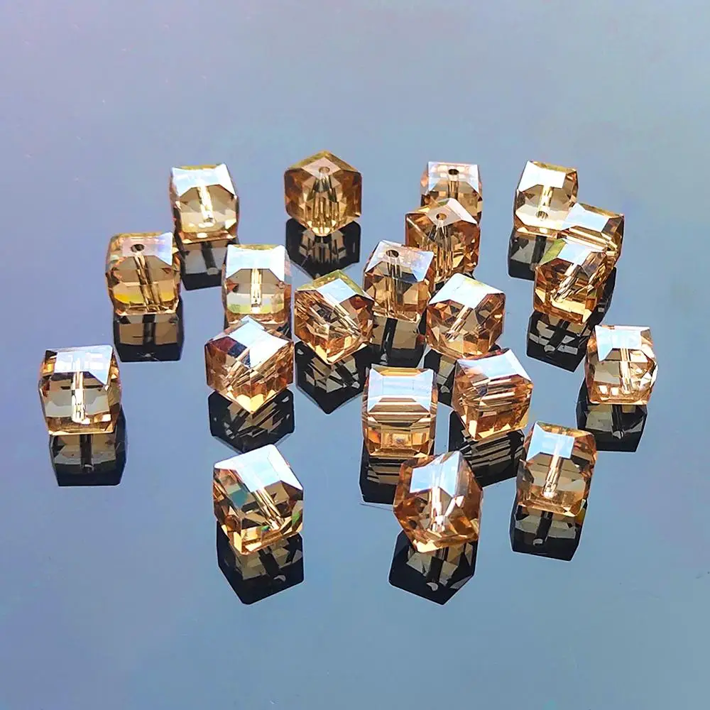 Tiekimo 40pcs Balta AB Spalvinga Crystal Cube Karoliukai 10mm Galima Kristalų Aikštėje žavesio Stiklo Karoliukai Papuošalai Priėmimo