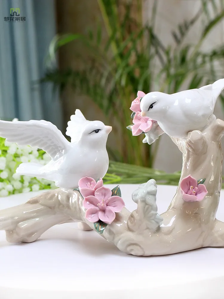 Namų Dekoravimas Ornamentais Pora Mažų Paukščiai Balti Balandžiai Filialai Aukštos Temperatūros Keramikos Kūrybinis Apdaila