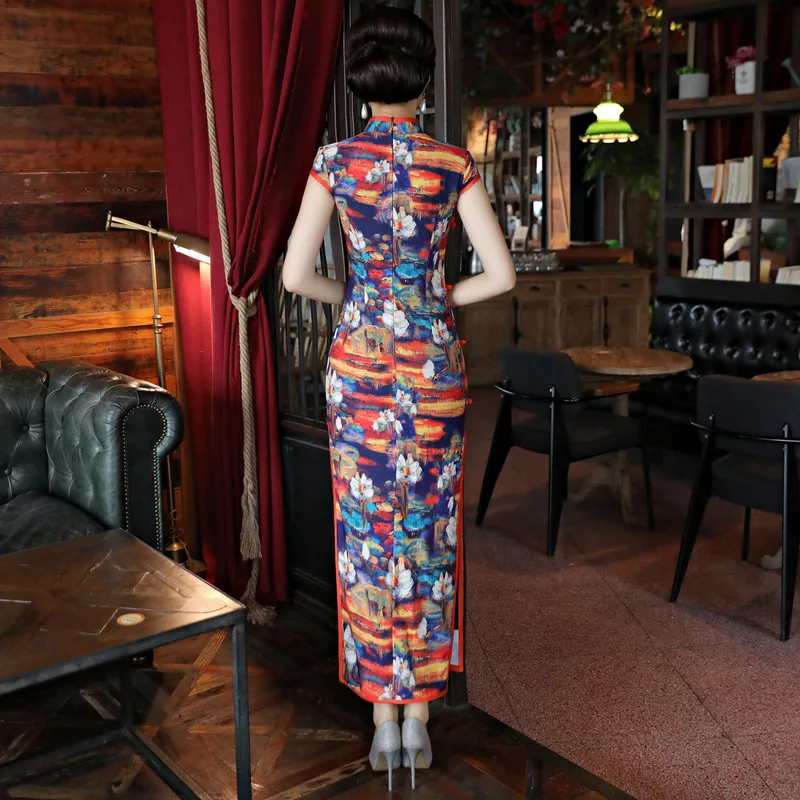 Tradicinis kinų Stora Bodycon Suknelė Ilgai Stiliaus Satino Gėlių Cheongsam Qipao Moterims Rytų Azijos Naujųjų Metų Suknelė