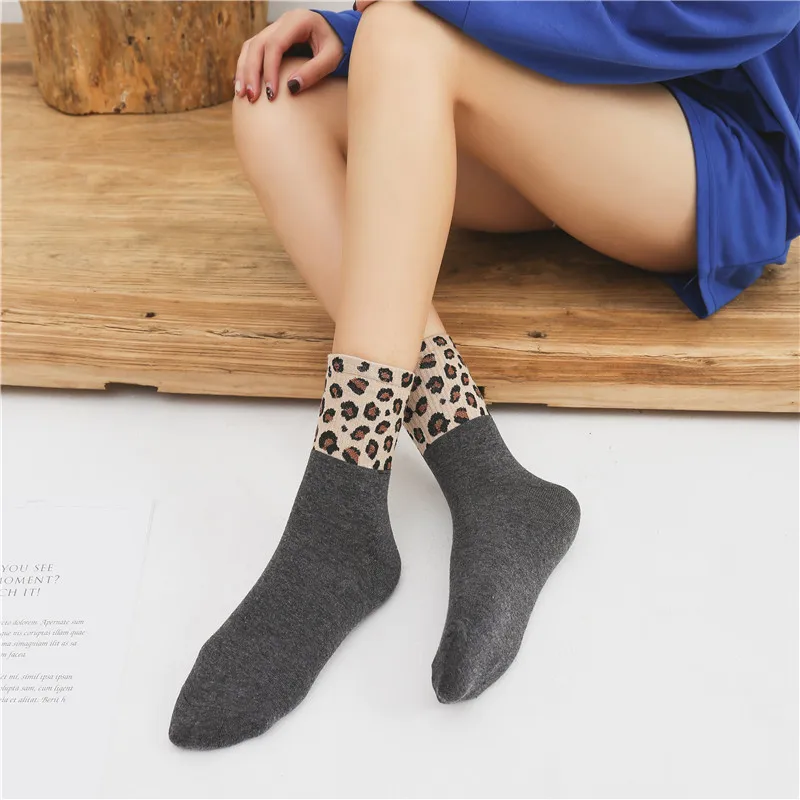 6pair/daug Rudens ir žiemos naujos asmenybės medvilnės kojinės, leopardas spausdinimui Dryžuotos kojinės moteriškos kojinės kalėdų kojinės